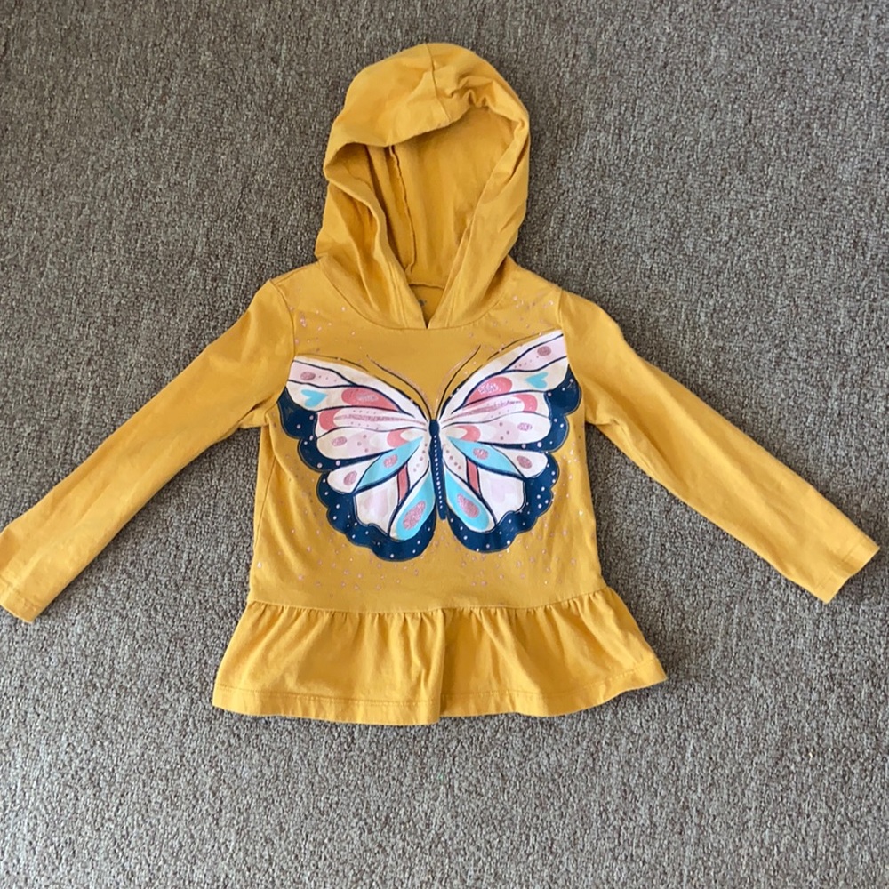 Hooded long sleeve shirt for girls